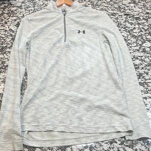 Long sleeve white under armour shirt